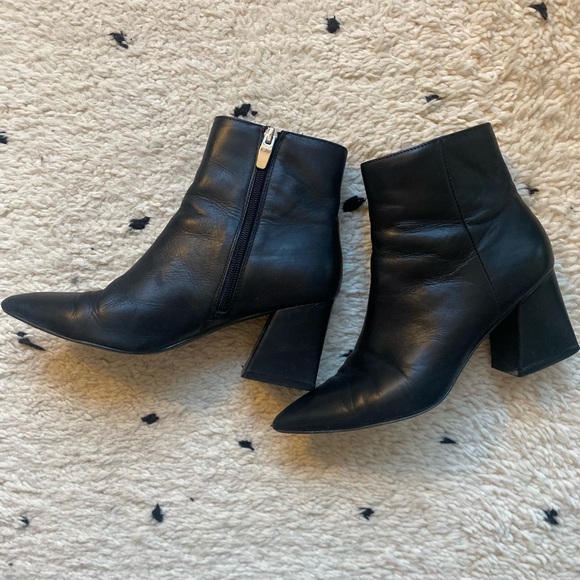 Steve Madden Leather Black Boots - Size 7.5 - Picture 2 of 5